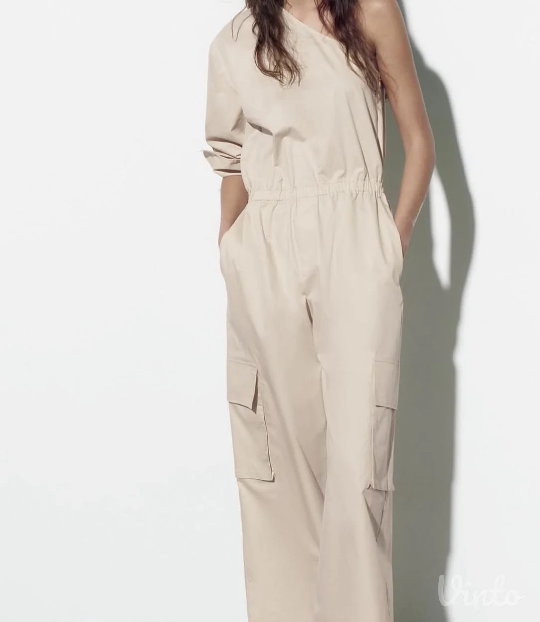 Zara kombinezon, S