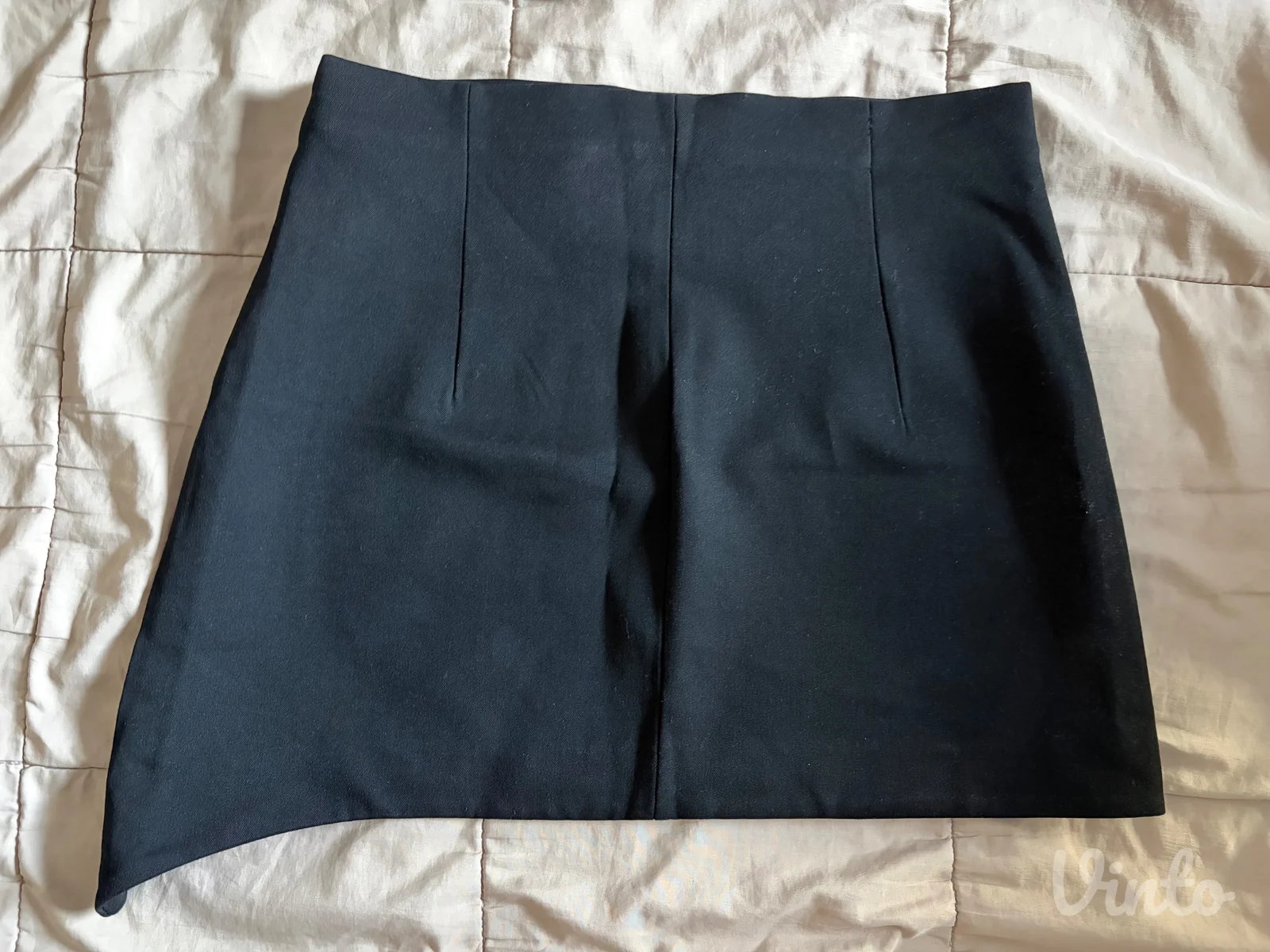 Zara crna mini suknja