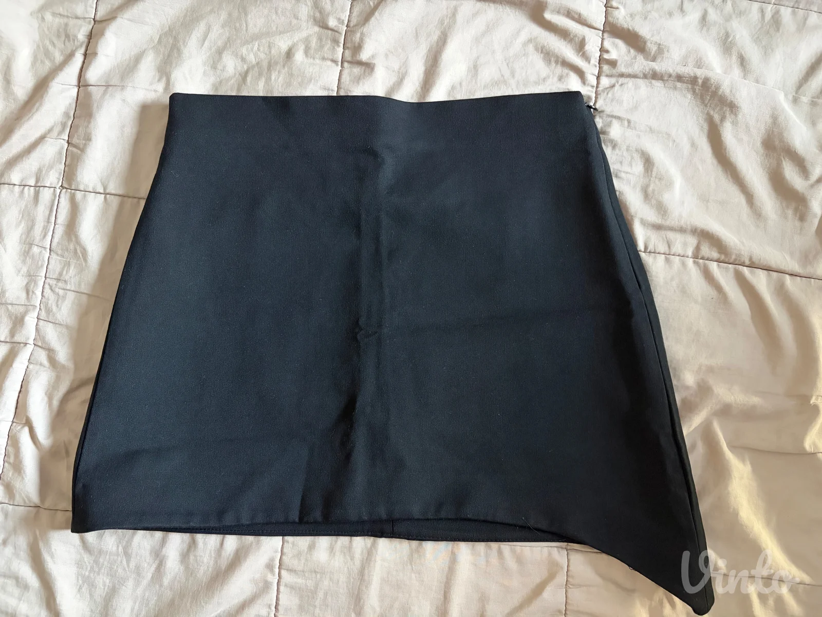 Zara crna mini suknja
