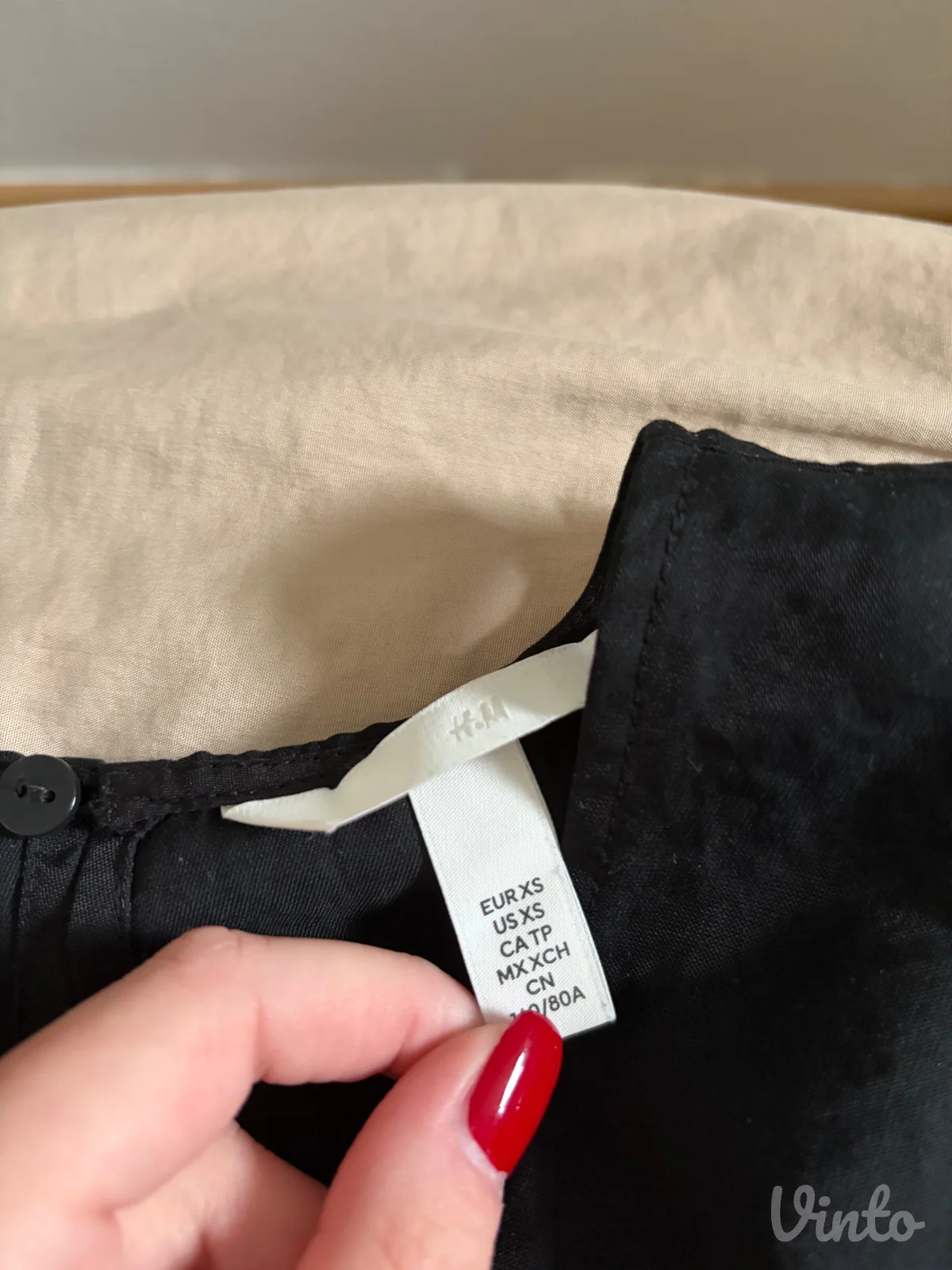 H&M crna mini haljina