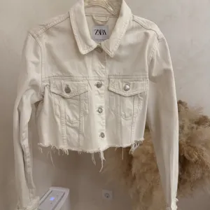 Zara - crop-top jakna