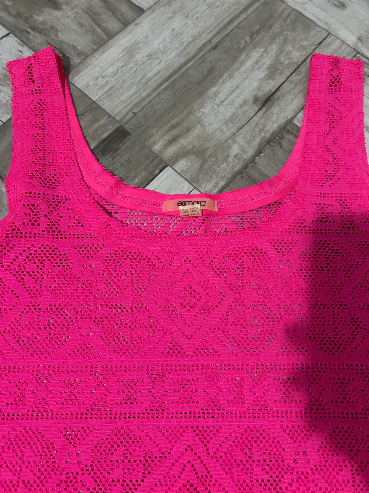 Esmara pink majica za plažu