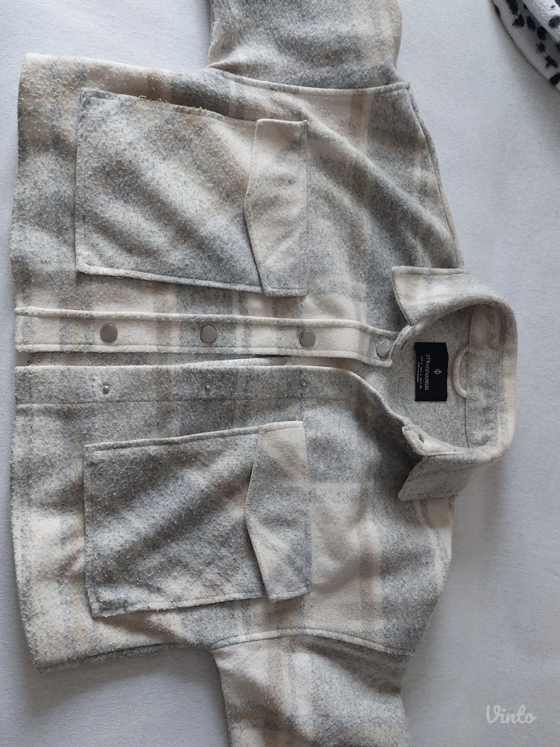 stradivarius prolećna jaknica