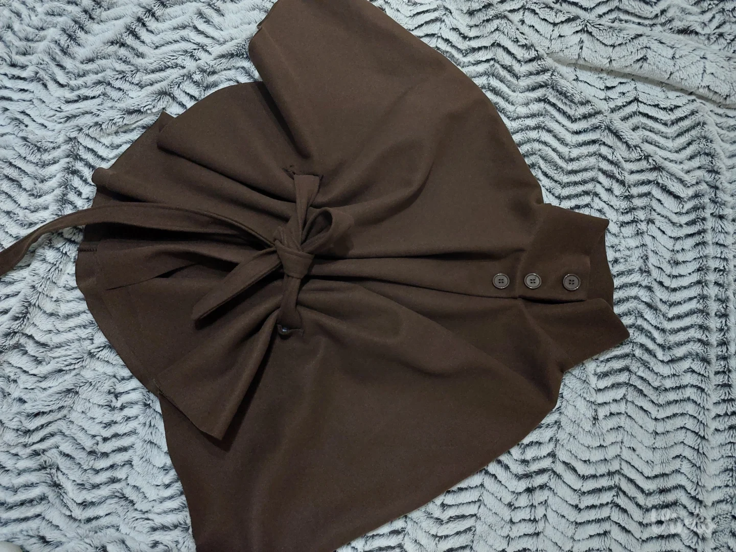 Braon pončo-pelerina