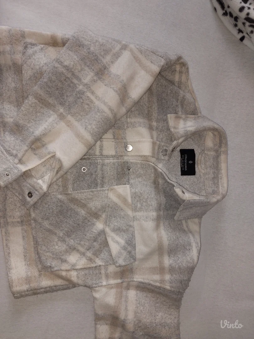 stradivarius prolećna jaknica