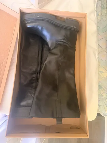 Steve Madden