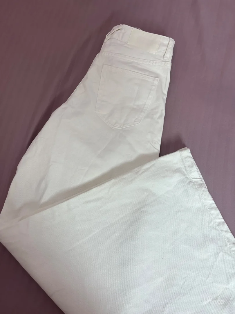 Zara-ženske farmerke