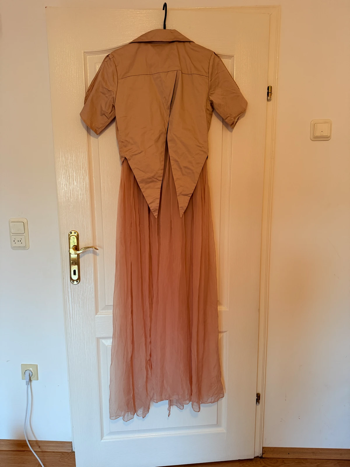 Avangardni nude roze maksi sako
