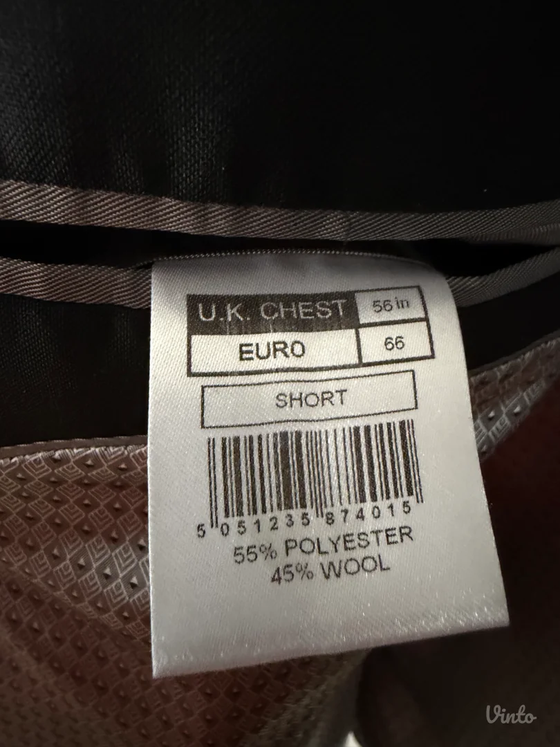 Muško odelo komplet na prodaju plus pantalone