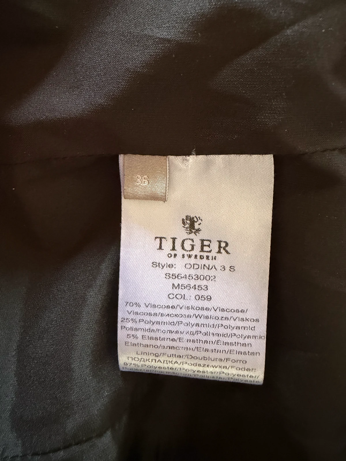 Tiger of Sweden tamnosivi strukirani sako (Vel. 36)