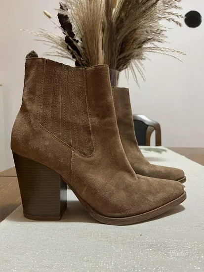 Gino Rossi kožne čizmice – kao nove!