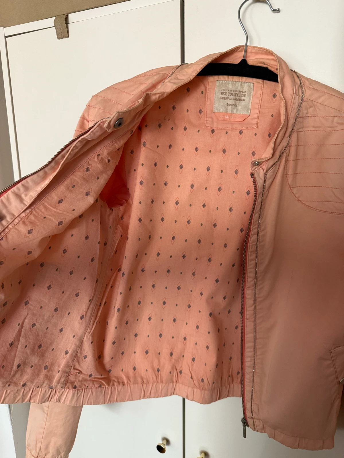 Bershka bomber jaknica
