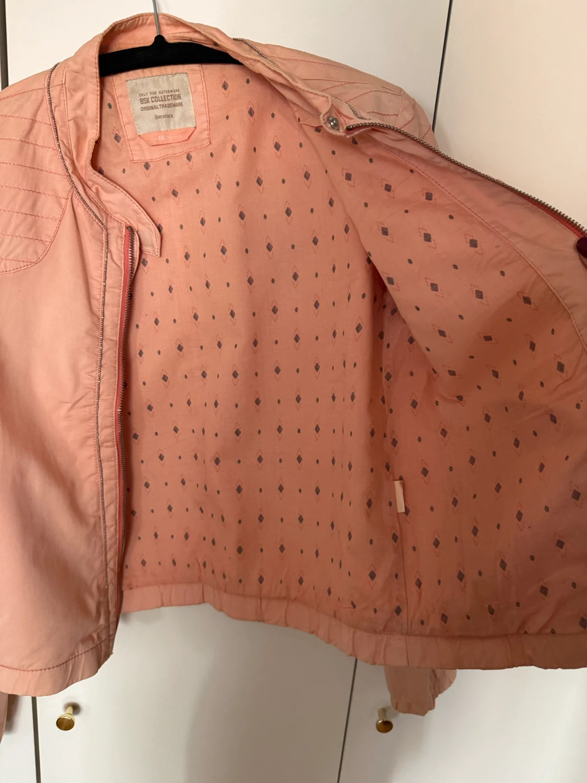 Bershka bomber jaknica