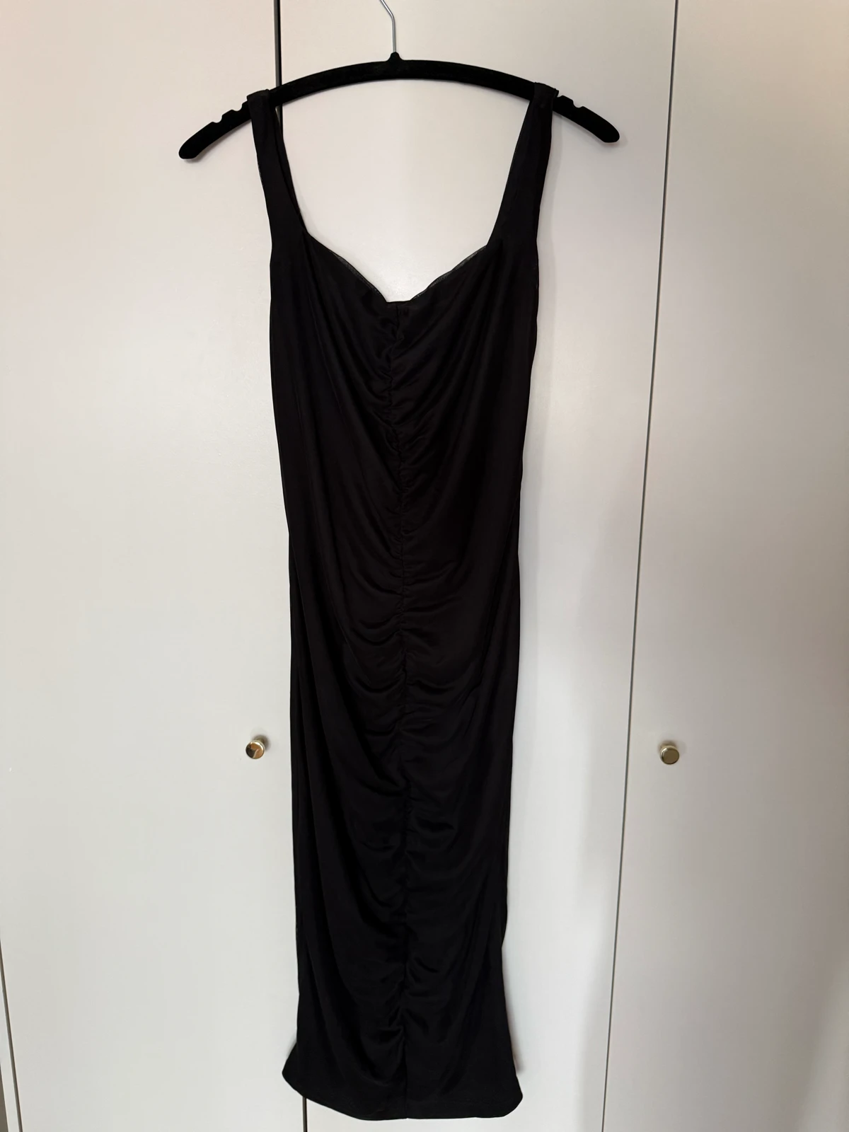 Crna elegantna haljina sa etiketom, Mohito