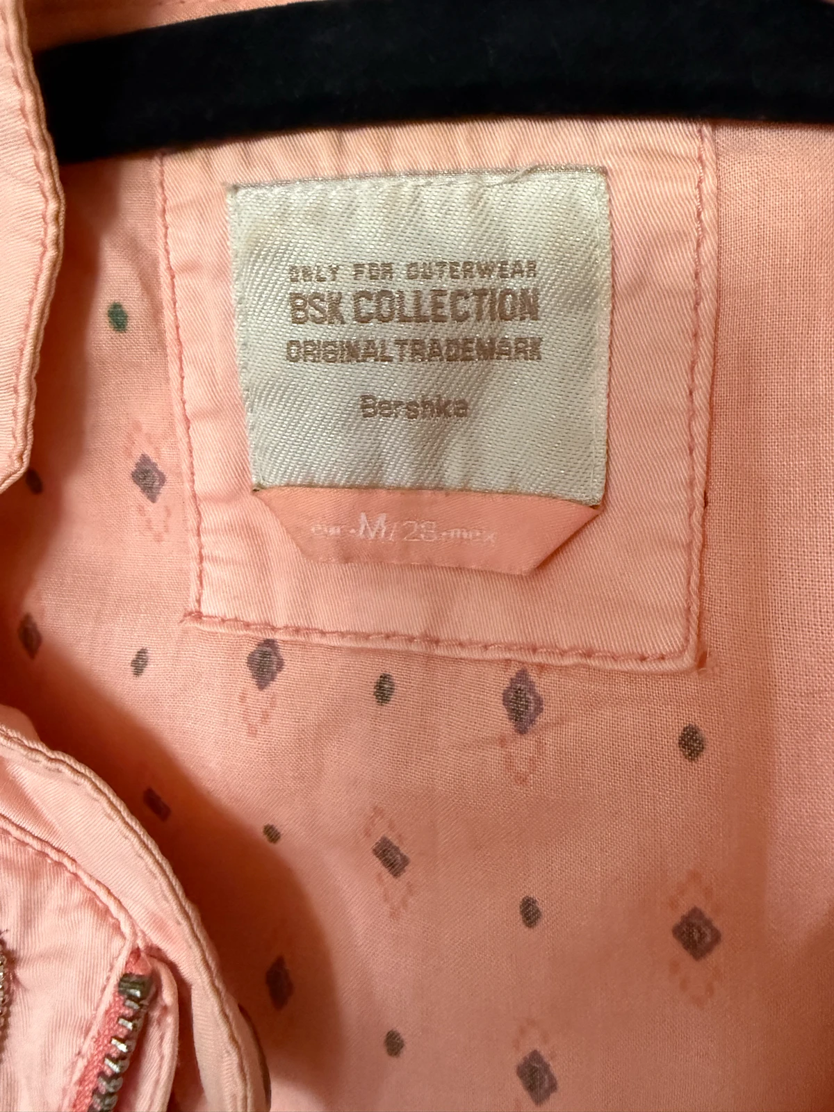 Bershka bomber jaknica