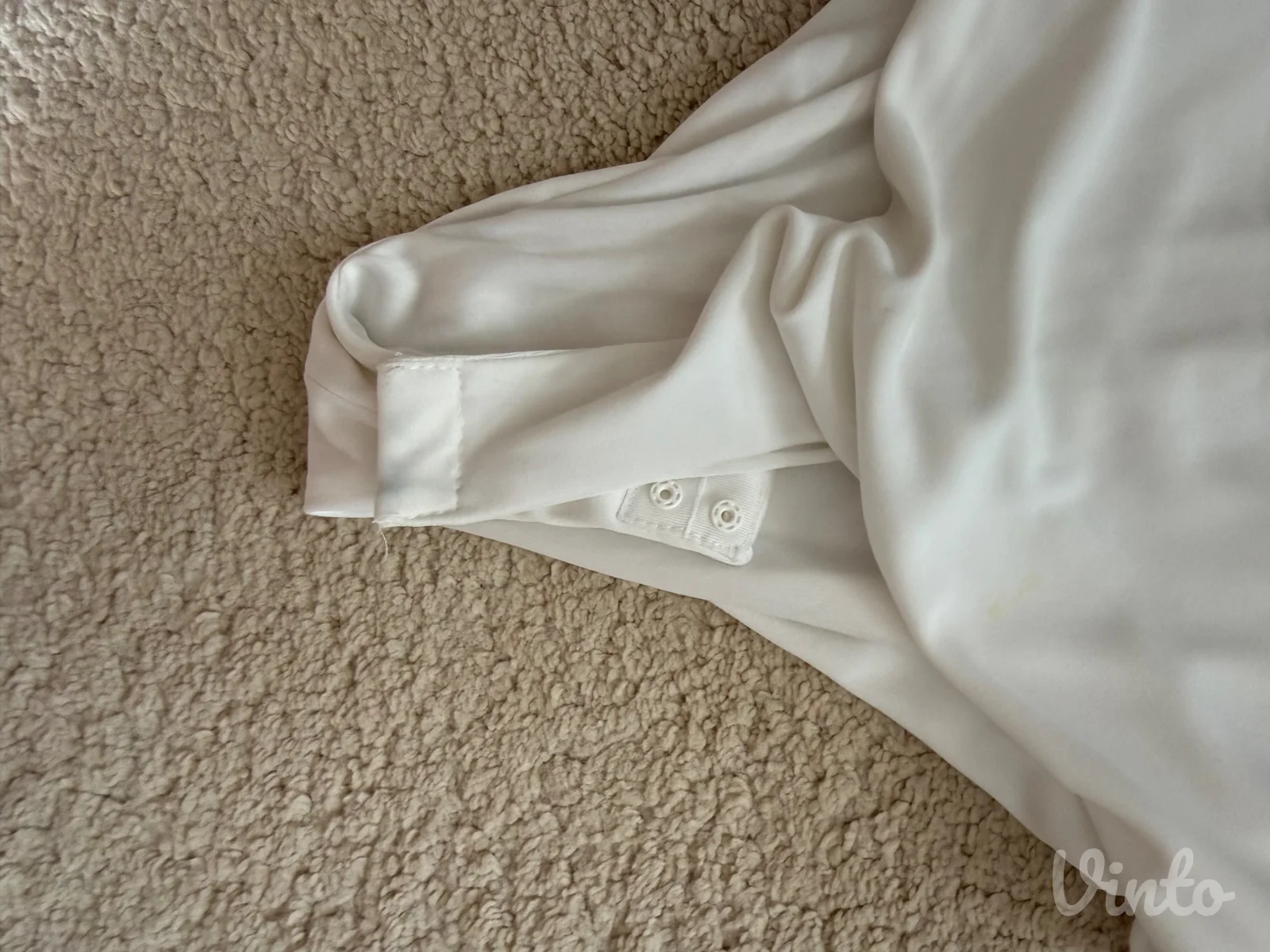 Elegantan beli bodi