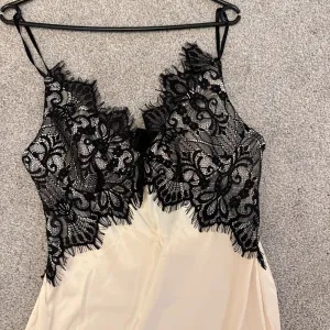Shein haljina