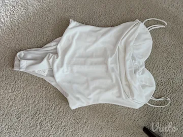 Elegantan beli bodi