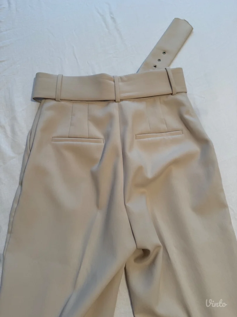 Zara pantalone sa kaisem
