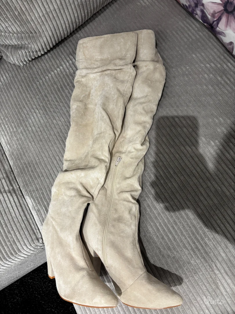 Duge ženske čizme na štiklu