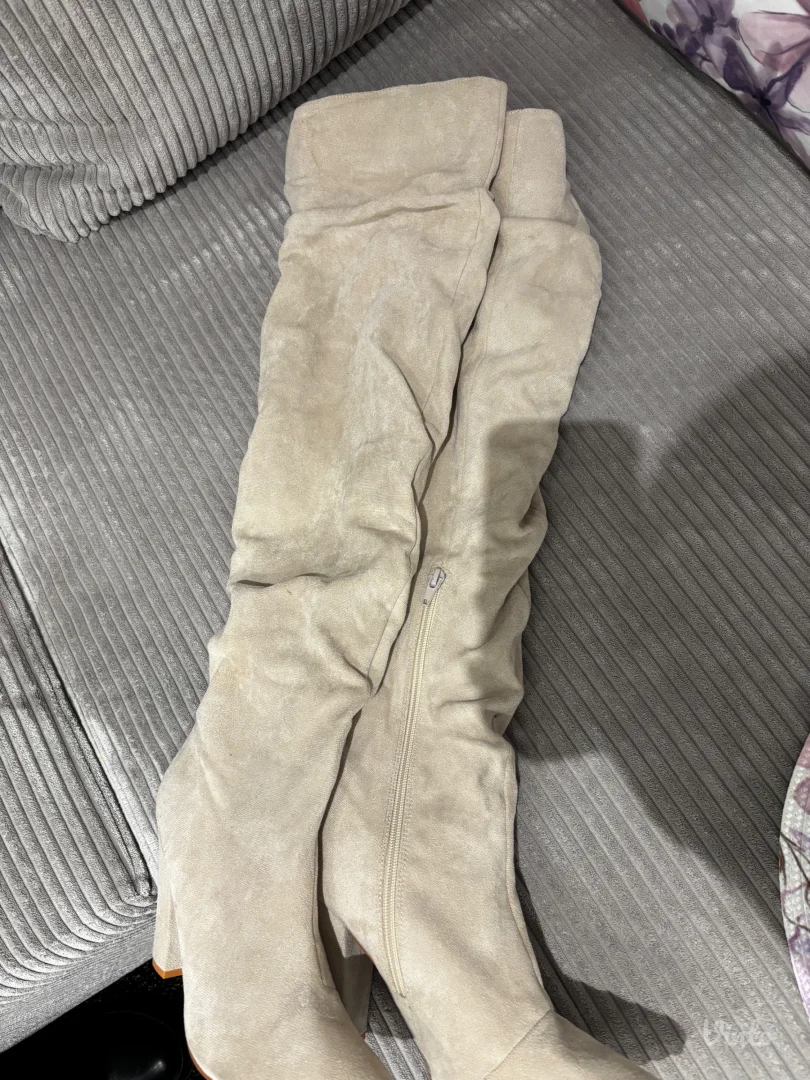 Duge ženske čizme na štiklu