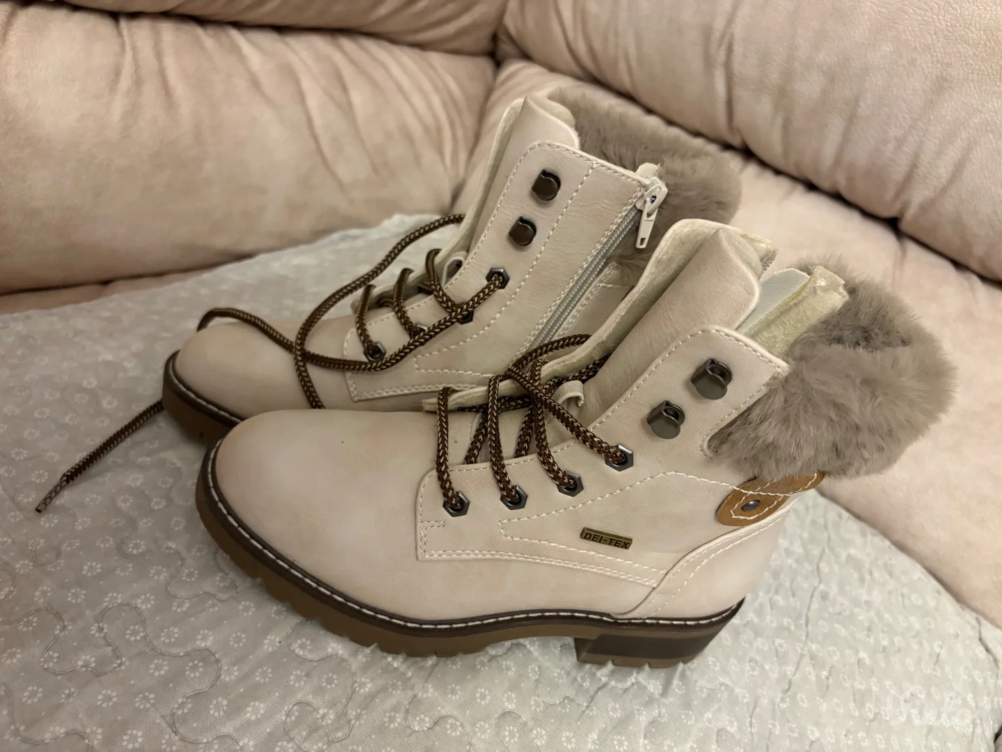 Ženske kratke čizmice