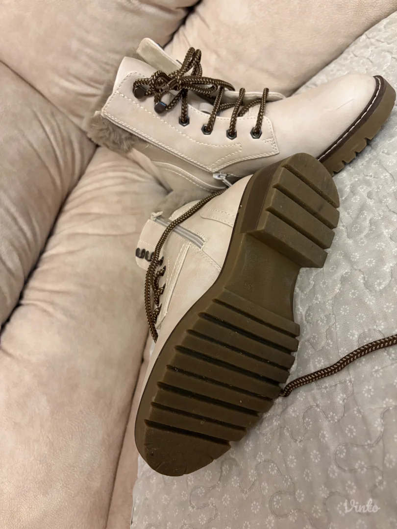 Ženske kratke čizmice