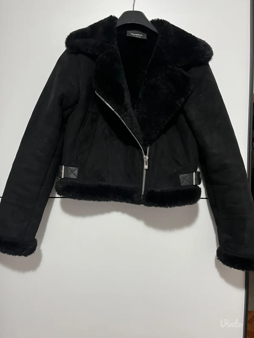 Pull and Bear kraća bundica