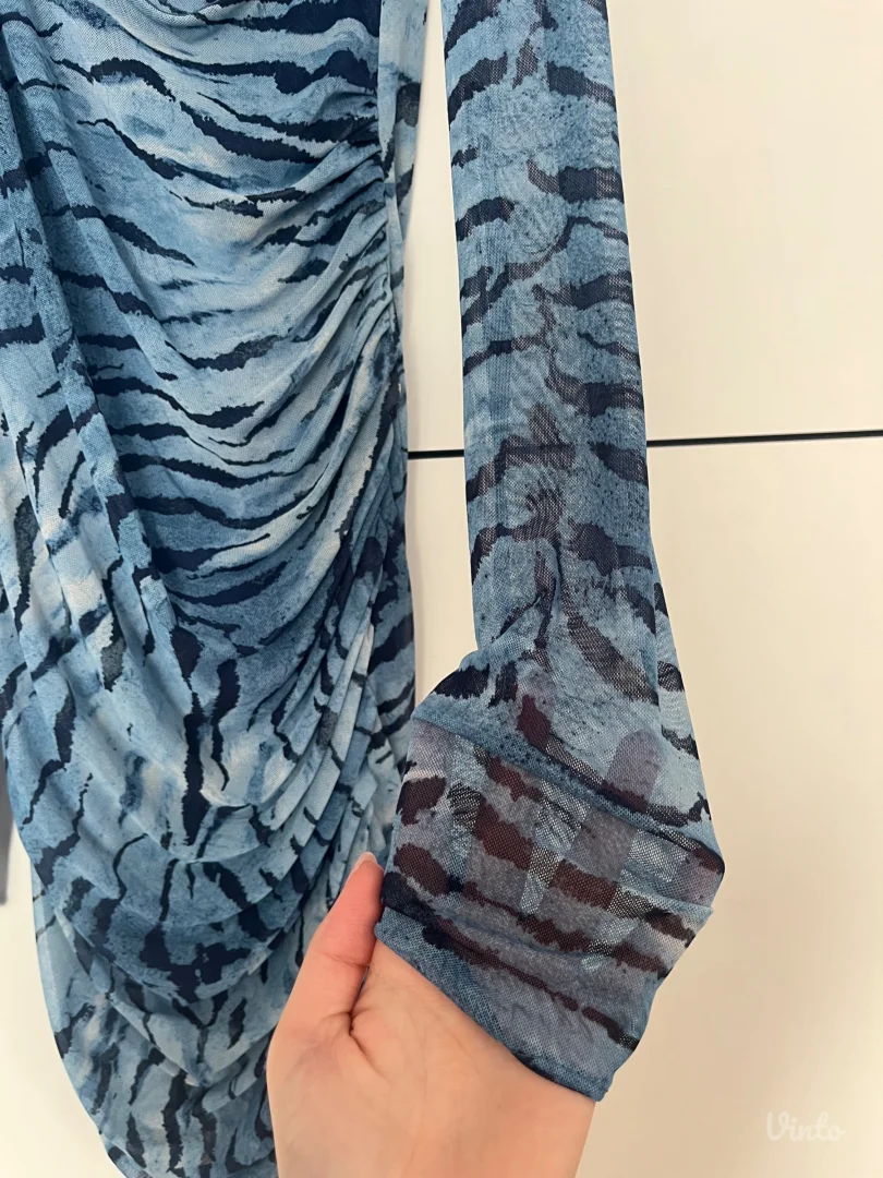 Zara haljina, otvorena ledja