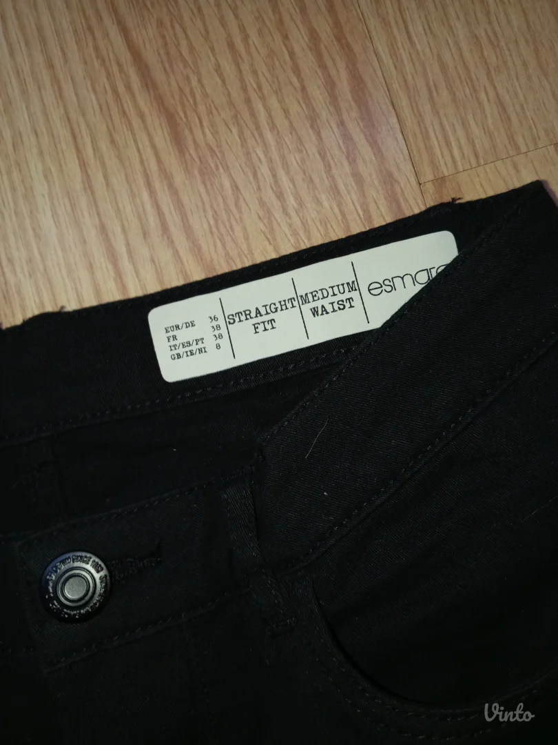 Esmara- crne pantalone