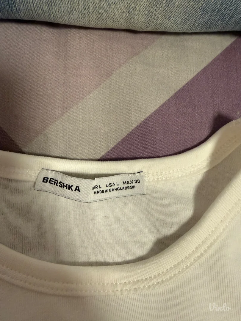 Bela majica dugih rukava