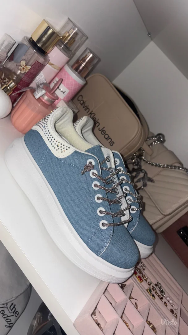 Teksas patike sa cirkonima