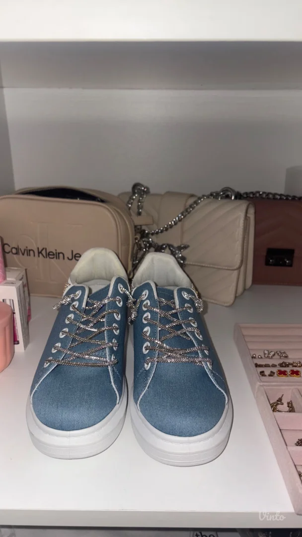 Teksas patike sa cirkonima