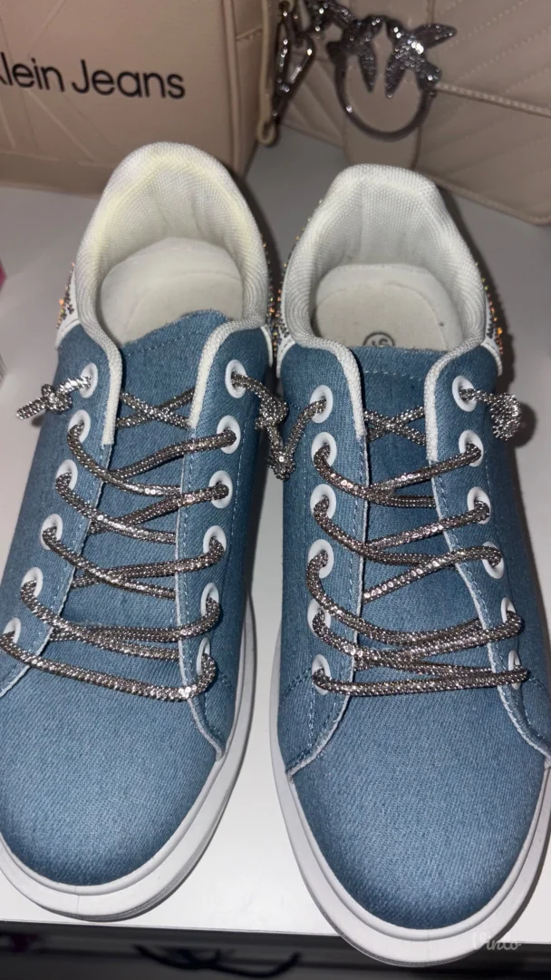 Teksas patike sa cirkonima