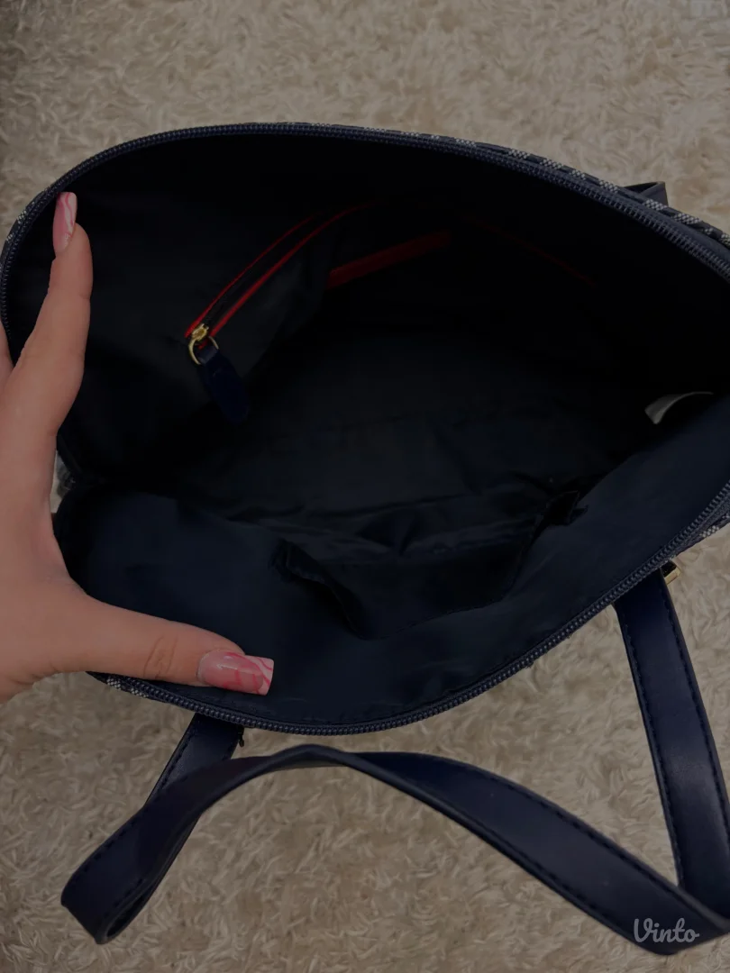 Tommy Hilfiger torba