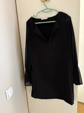 Mango mini crna haljina