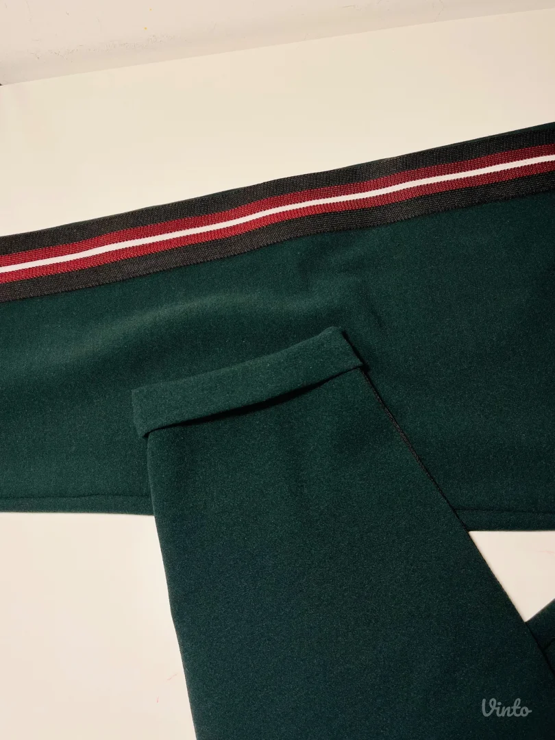 Bershka - maslinaste pantalone