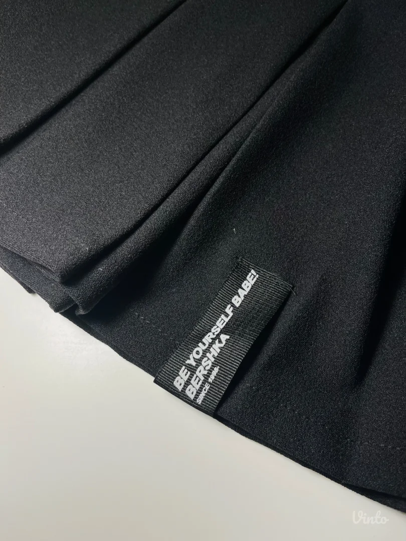 Bershka - crna suknjica