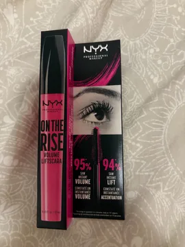 Nyx maksara