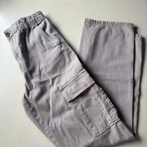 Stradivarius cargo pantalone