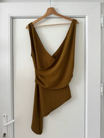 Zara asimetrična bluza
