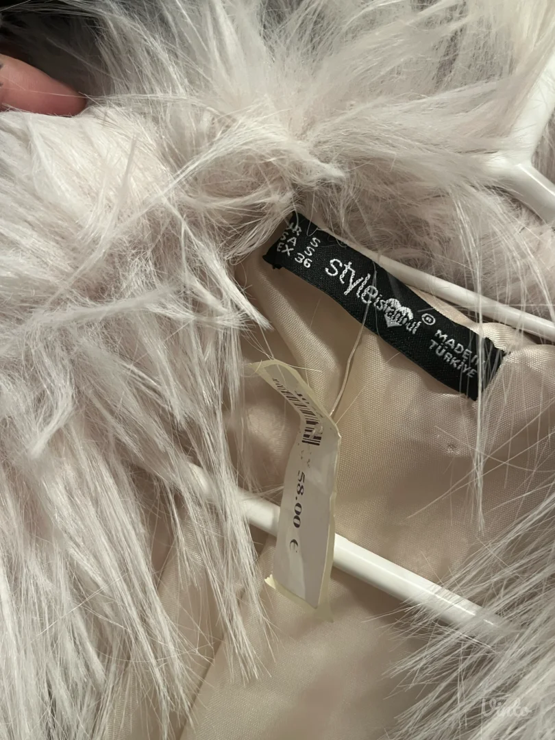 Bunda, krem/bela boja velicina S