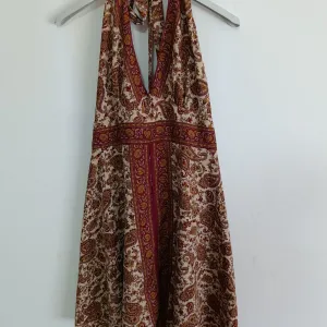 Lepršava boho haljina od PRIRODNE SVILE (M) - Halter izrez