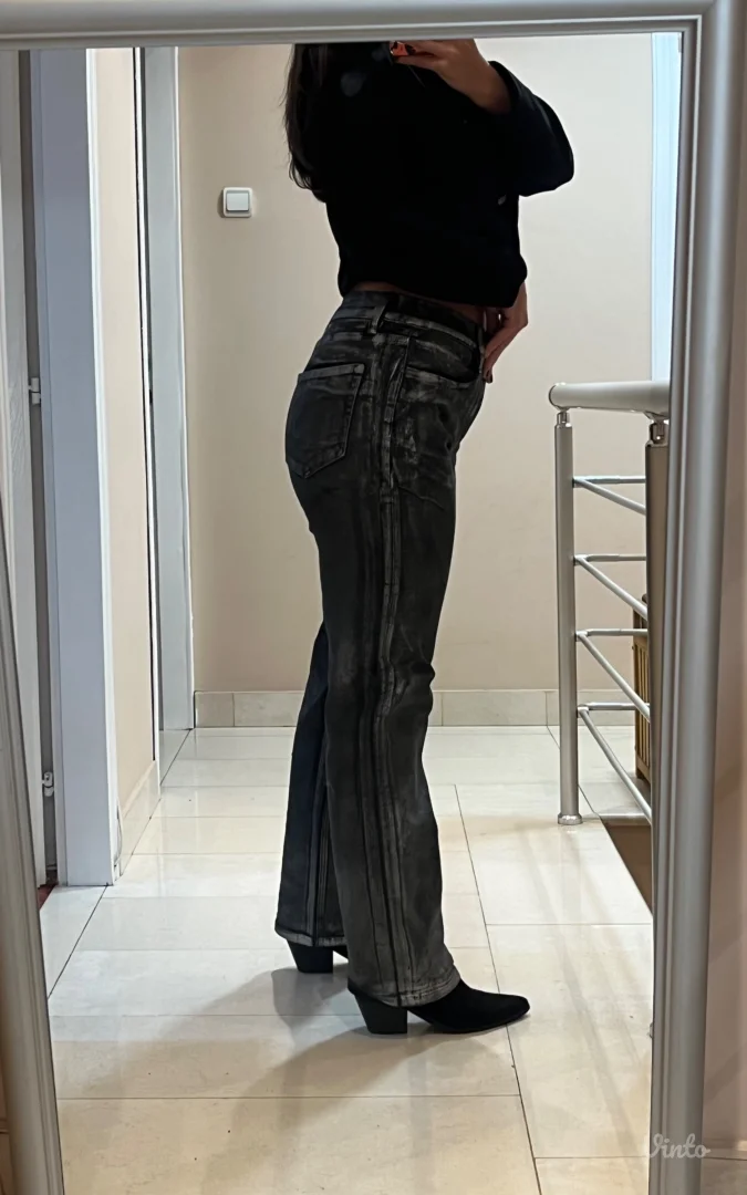 Srebrne pantalone