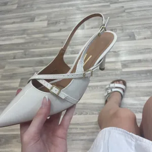 Kitten heels