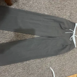 Zara nove pantalnoe