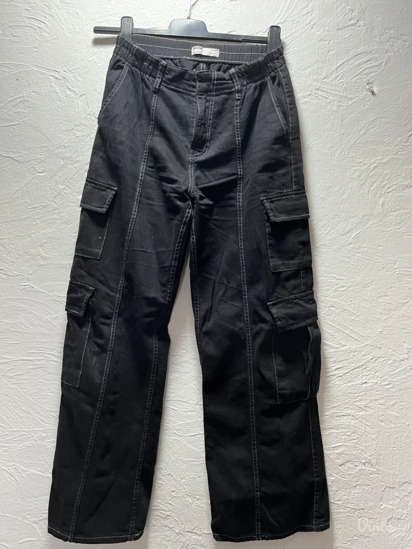 Crne Zenske-Cargo pantalone