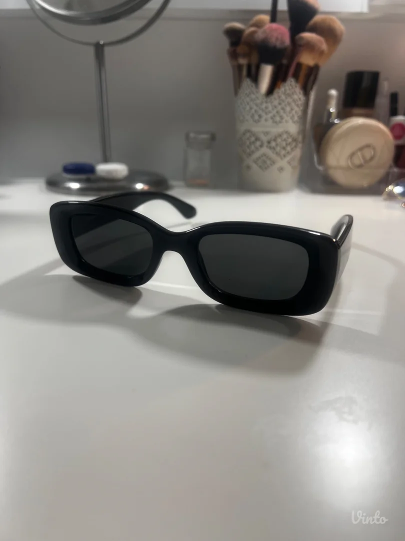 Pull and Bear naocare za sunce