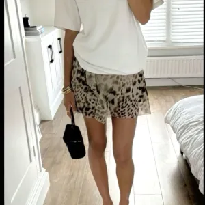 Shein leopard suknja