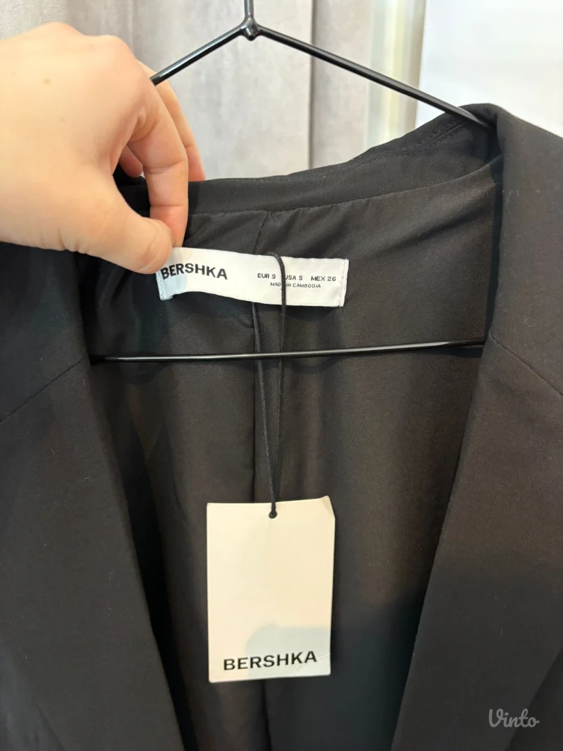 Berhska sako - novo sa etiketom